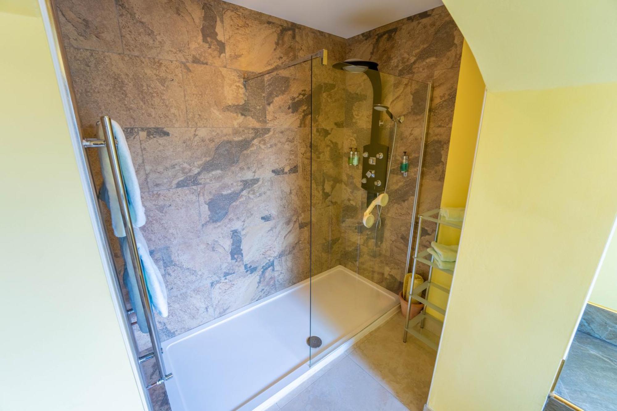 Ferndale Luxury Boutique Bed & Breakfast Keel  Екстериор снимка